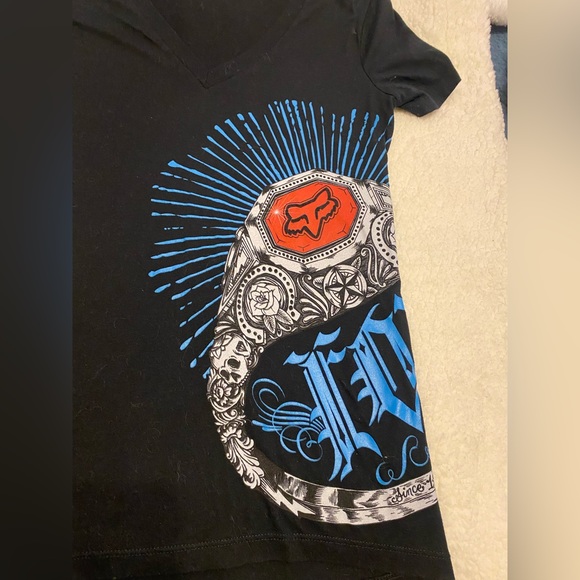 Fox Racing-black t-shirt with blue & red graphics-size Small - Picture 2 of 4